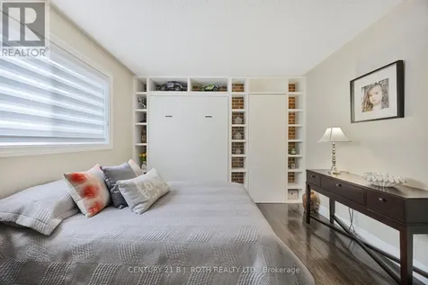 10 Allen Drive North Wasaga Beach ON L9Z 1K5