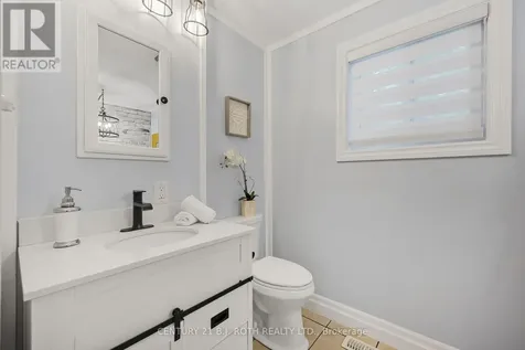 10 Allen Drive North Wasaga Beach ON L9Z 1K5