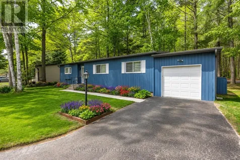 10 Allen Drive North Wasaga Beach ON L9Z 1K5
