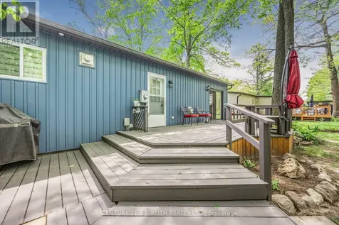 10 Allen Drive North Wasaga Beach ON L9Z 1K5