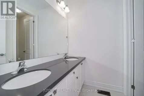 23 Mallery Street Richmond Hill ON L4S 0H7