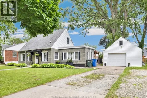 2337 Parkwood Avenue Windsor ON N8W 2K3