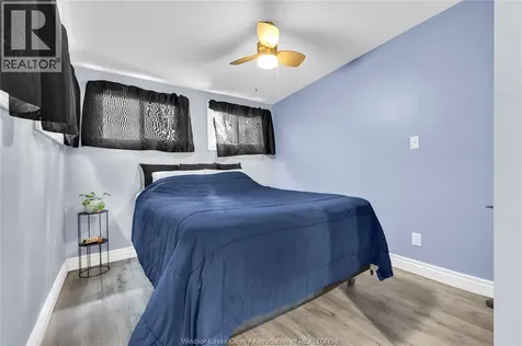 2337 Parkwood Avenue Windsor ON N8W 2K3