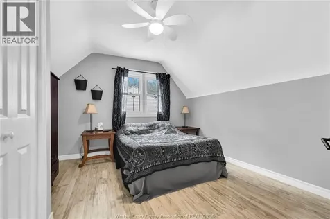 2337 Parkwood Avenue Windsor ON N8W 2K3