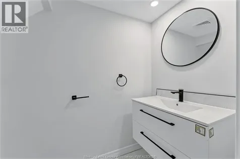 2390 Princess Avenue Windsor ON N8T 1V1