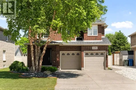 1376 Lakeview Avenue Windsor ON N8P 1K7