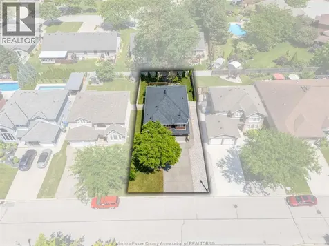 1376 Lakeview Avenue Windsor ON N8P 1K7