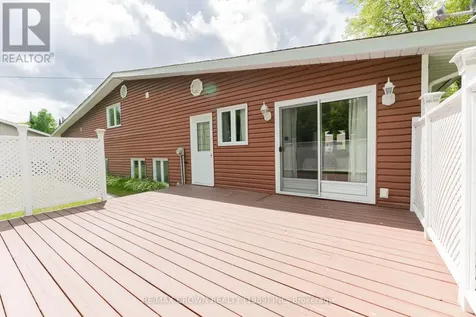11 Kent Place Kapuskasing ON P5N 2Y9