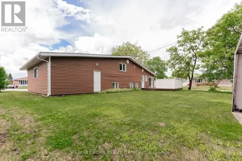 11 Kent Place Kapuskasing ON P5N 2Y9