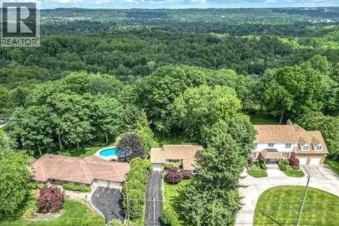 803 Montgomery Drive Ancaster ON L9G 3H6