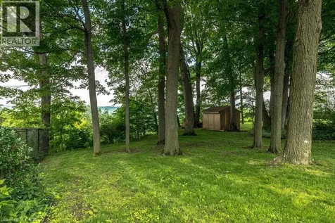 803 Montgomery Drive Ancaster ON L9G 3H6