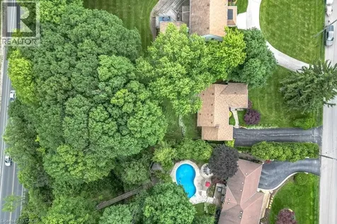 803 Montgomery Drive Ancaster ON L9G 3H6