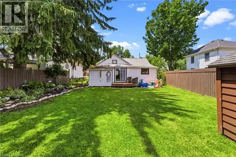 425 Ross Avenue Dunnville ON N1A 2S2
