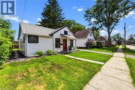 425 Ross Avenue Dunnville ON N1A 2S2