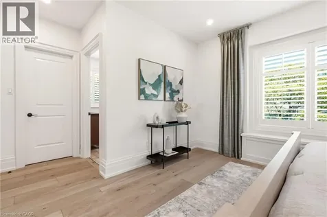 336 Newbold Court Burlington ON L7R 2Y6