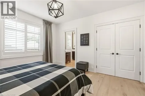336 Newbold Court Burlington ON L7R 2Y6