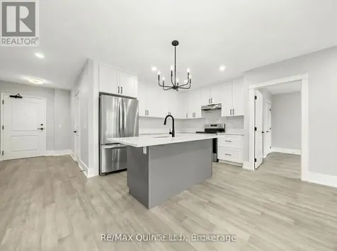 17 Cleave Avenue Prince Edward County (picton Ward) ON K0K 2T0