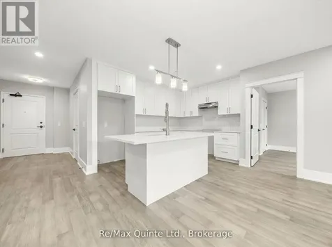 17 Cleave Avenue Prince Edward County (picton Ward) ON K0K 2T0