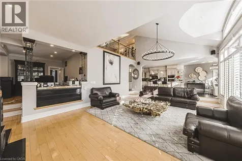 712 Highvalley Road Ancaster ON L9G 4E9
