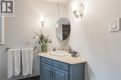 712 Highvalley Road Ancaster ON L9G 4E9