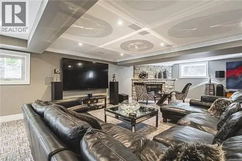 712 Highvalley Road Ancaster ON L9G 4E9