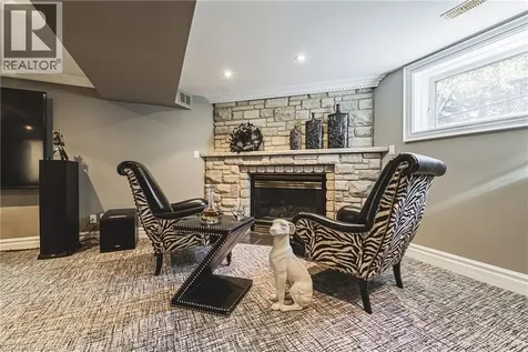712 Highvalley Road Ancaster ON L9G 4E9