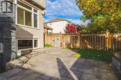 712 Highvalley Road Ancaster ON L9G 4E9