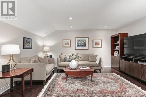 11 North Pine Street Collingwood ON L9Y 5L6