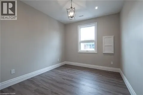 145 Wellington Street North Hamilton ON L8R 1N4