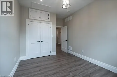 145 Wellington Street North Hamilton ON L8R 1N4