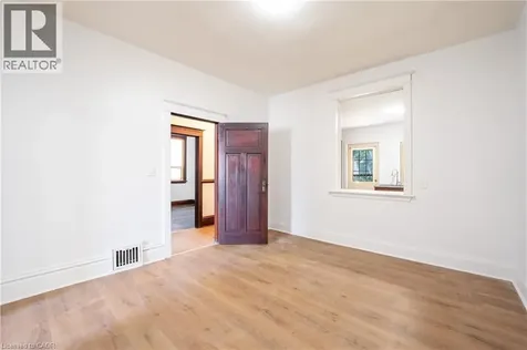 1274 Barton Street East Hamilton ON L8H 2W1