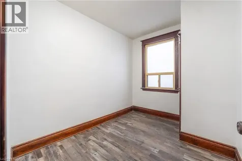 1274 Barton Street East Hamilton ON L8H 2W1