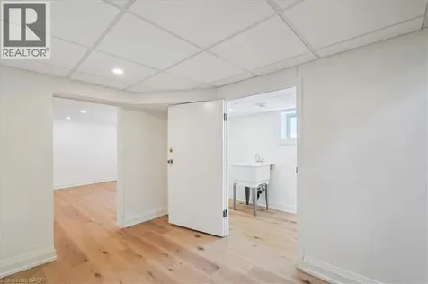 135 Deane Avenue Oakville ON L6K 1N2