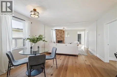 135 Deane Avenue Oakville ON L6K 1N2
