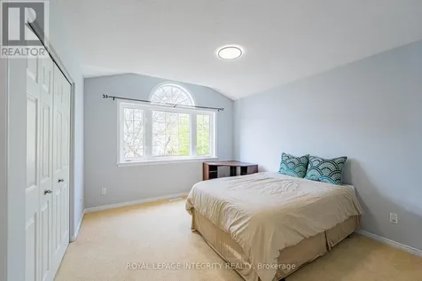 60 Wilderness Way Ottawa ON K2S 2E3