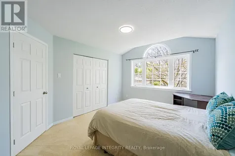 60 Wilderness Way Ottawa ON K2S 2E3