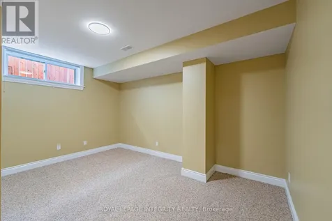 60 Wilderness Way Ottawa ON K2S 2E3