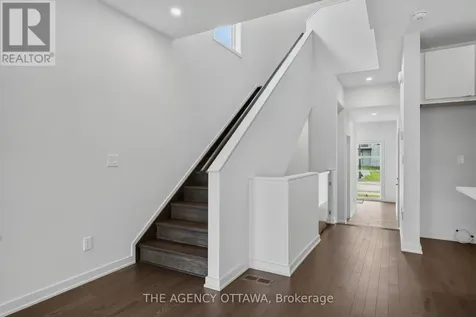 382 Walden Drive Ottawa ON K2K 0M9