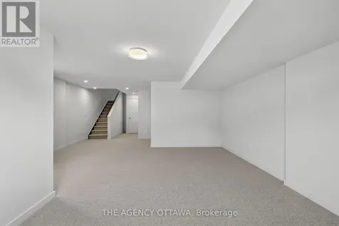 382 Walden Drive Ottawa ON K2K 0M9