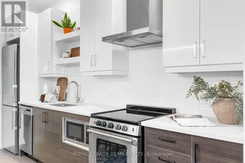 320 Miwate Private Ottawa ON K1R 0E1