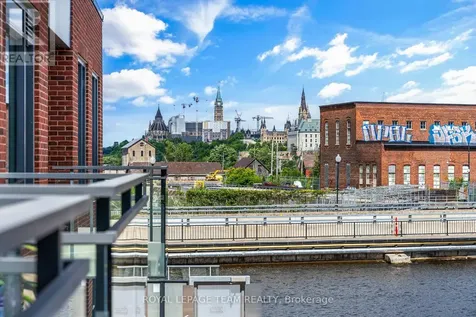 320 Miwate Private Ottawa ON K1R 0E1