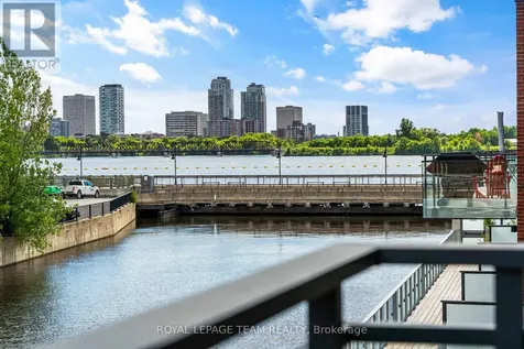 320 Miwate Private Ottawa ON K1R 0E1