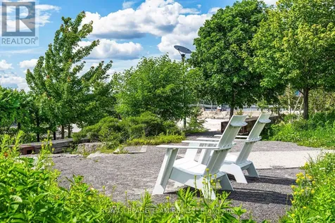 320 Miwate Private Ottawa ON K1R 0E1