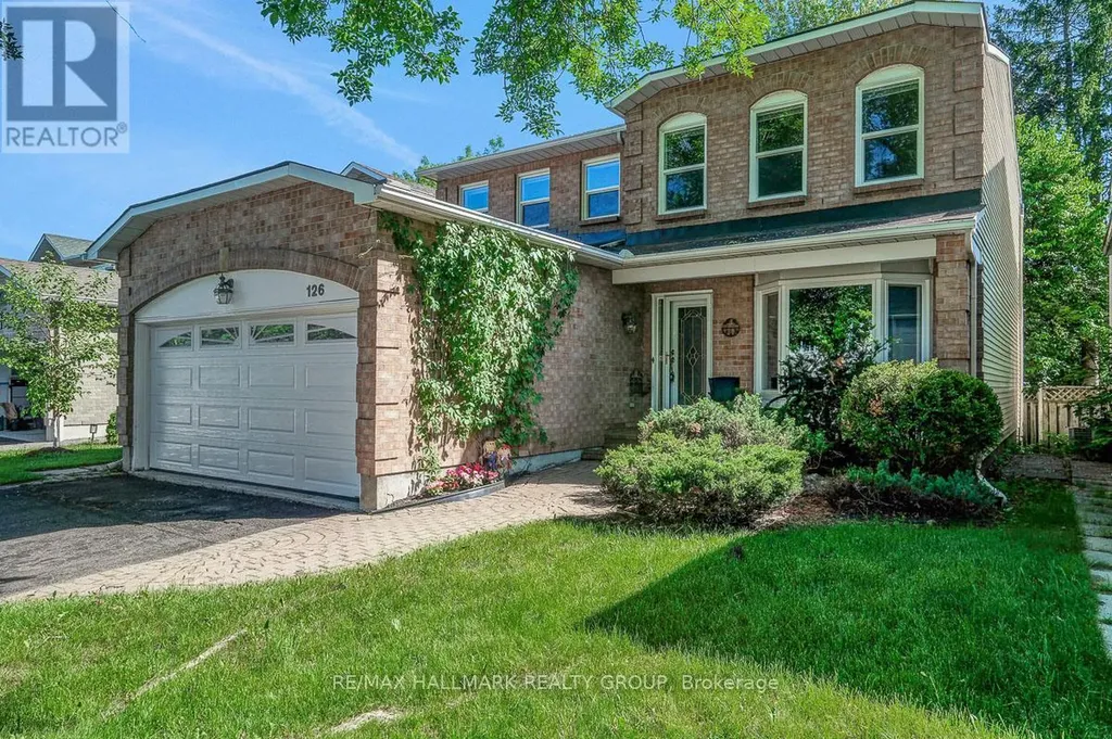 126 Dossetter Way Ottawa ON K1G 4S5