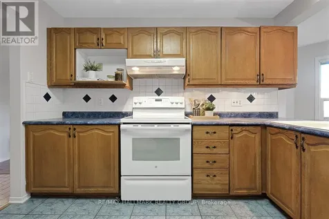 126 Dossetter Way Ottawa ON K1G 4S5