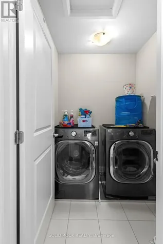 335 Grackle Street Ottawa ON K1X 0G6