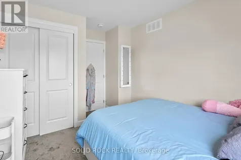335 Grackle Street Ottawa ON K1X 0G6