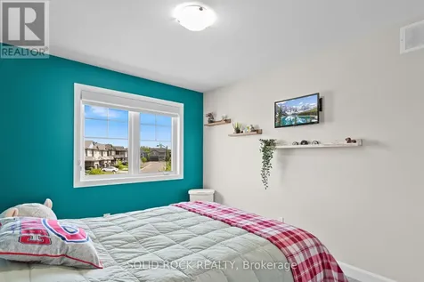 335 Grackle Street Ottawa ON K1X 0G6