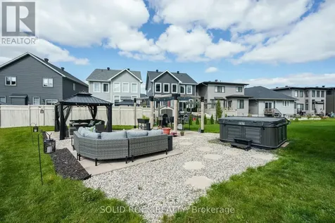 335 Grackle Street Ottawa ON K1X 0G6
