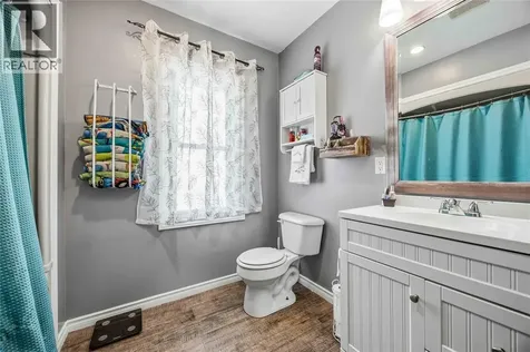 251 Harkness Street Sarnia ON N7T 3H5
